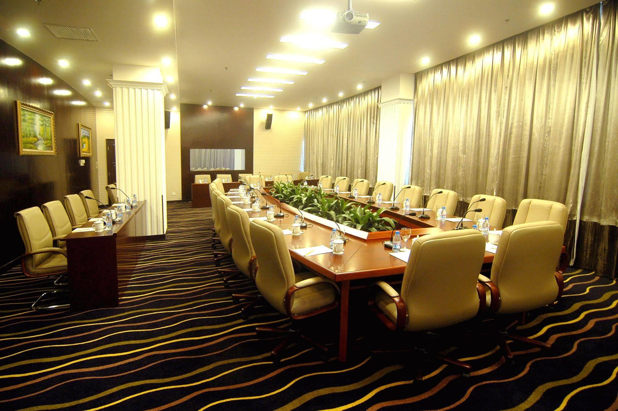 Weilai Conifer Hotel Zhengzhou Buitenkant foto